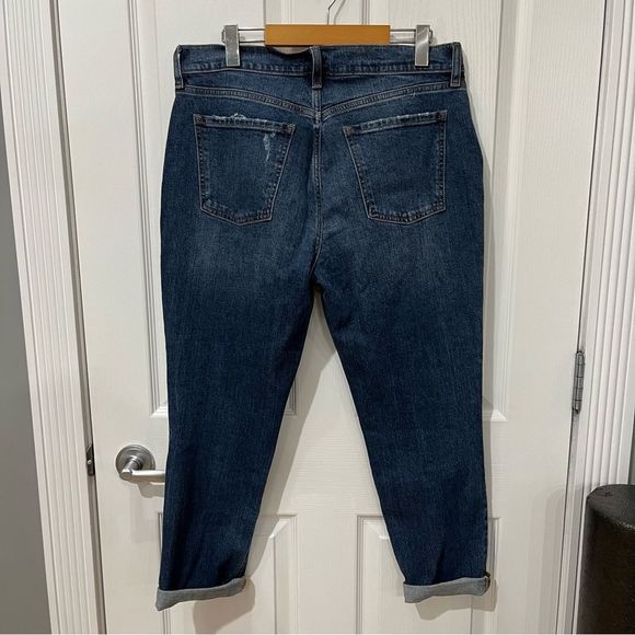 Old Navy distressed mid rise boyfriend jeans size 8 - Picture 5 of 8